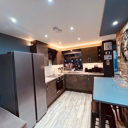 Modern Suites -5 Bedroom House- With Free Parking Birmingham City Extérieur photo
