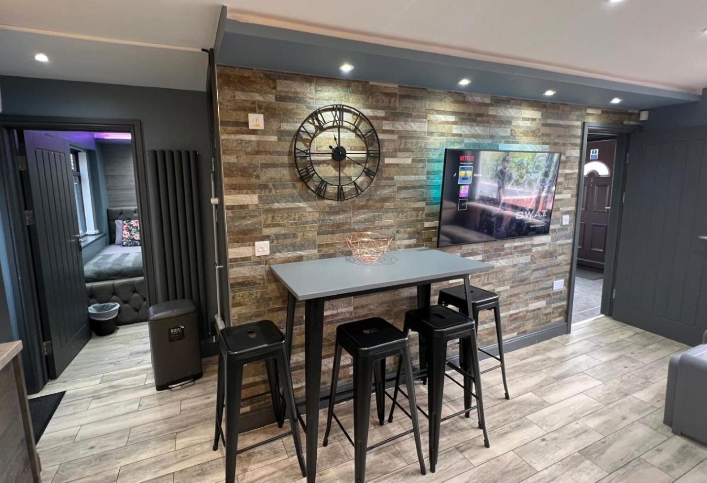 Modern Suites -5 Bedroom House- With Free Parking Birmingham City Extérieur photo