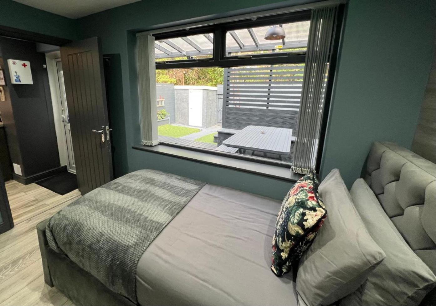 Modern Suites -5 Bedroom House- With Free Parking Birmingham City Extérieur photo