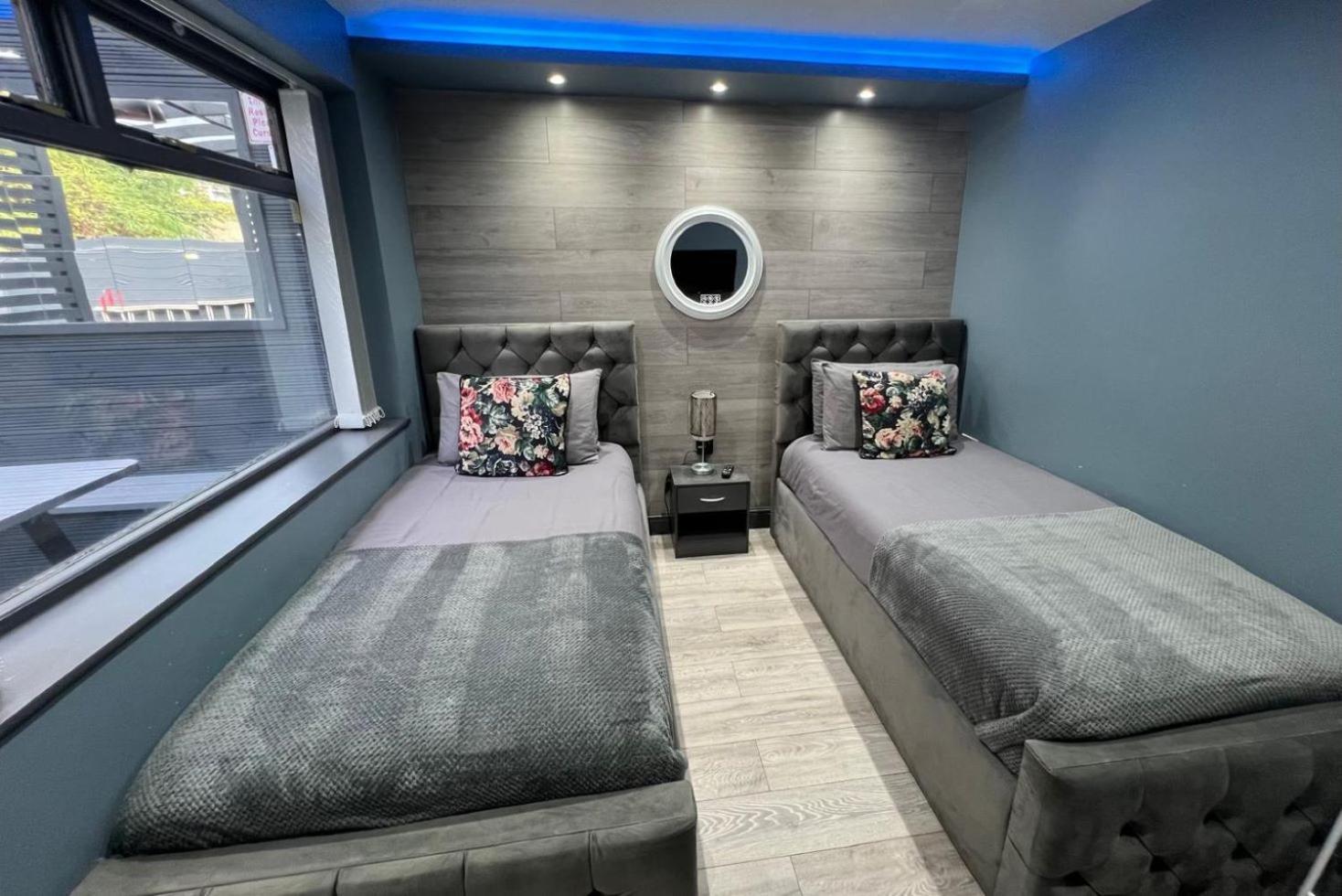 Modern Suites -5 Bedroom House- With Free Parking Birmingham City Extérieur photo