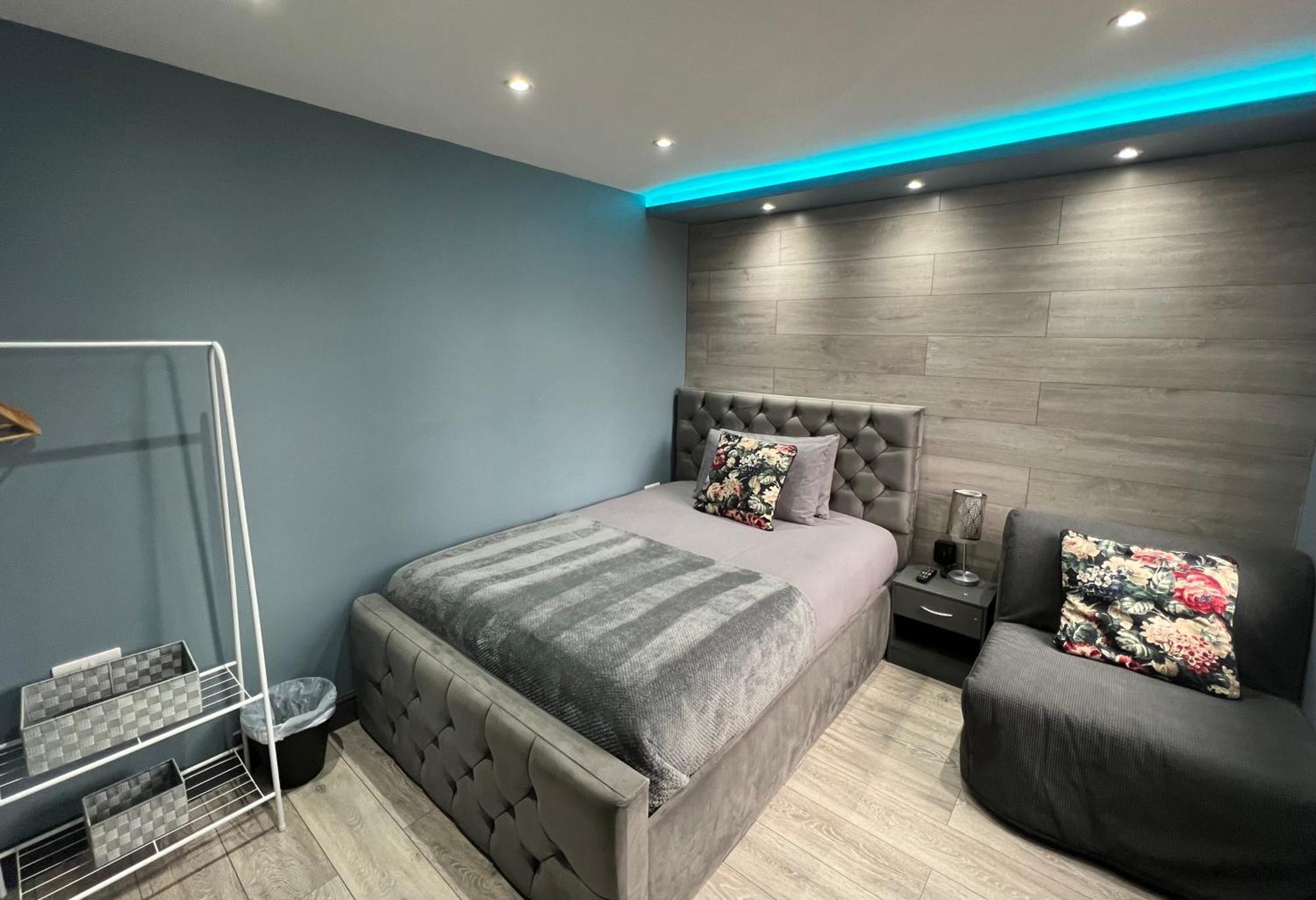 Modern Suites -5 Bedroom House- With Free Parking Birmingham City Extérieur photo