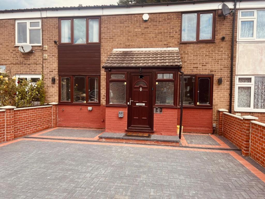Modern Suites -5 Bedroom House- With Free Parking Birmingham City Extérieur photo